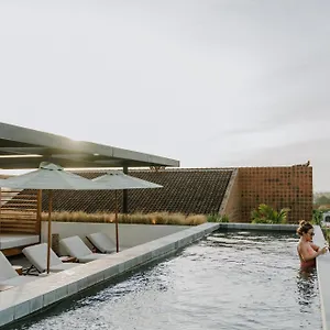 Hotel The Komu Bali, Canggu (Bali)